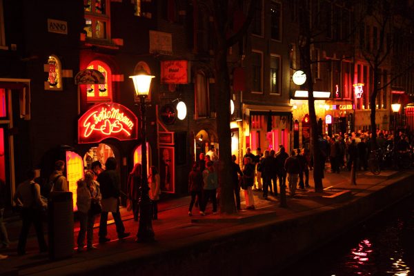 curiozitati despre Cartierul rosu din Amsterdam