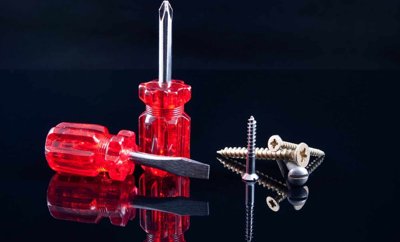mistere ale penisului - sfatulparintilor.ro - pixabay_com - screwdrivers-1073515_1920