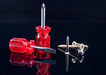 mistere ale penisului - sfatulparintilor.ro - pixabay_com - screwdrivers-1073515_1920