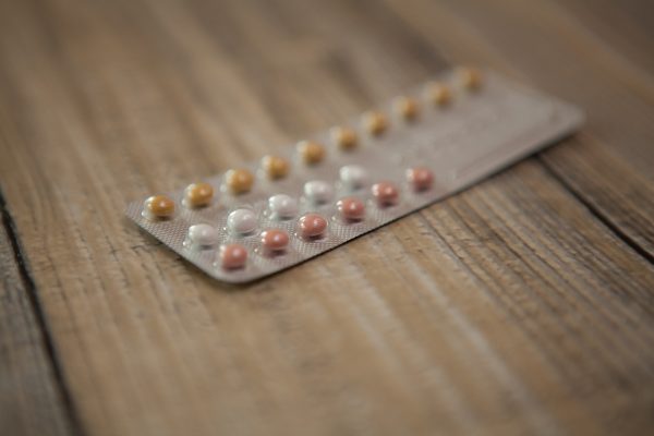 Pilule anticonceptionale - sfatulparintilor.ro - pixabay_com - pills-1354782_1920
