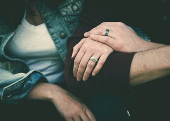 sfaturi pentru cupluri de la femei divortate - sfatulparintilor.ro - pixabay_com - couple-1845334_1920