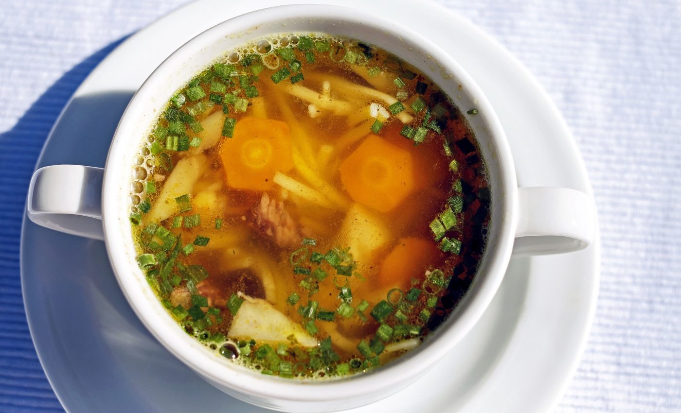 Supa de taietei cu legume - sfatulparintilor.ro - pixabay_com - soup-1503117_1920