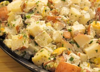 salata orientala - sfatulparintilor.ro - pixabay_com - potato-895006_1920