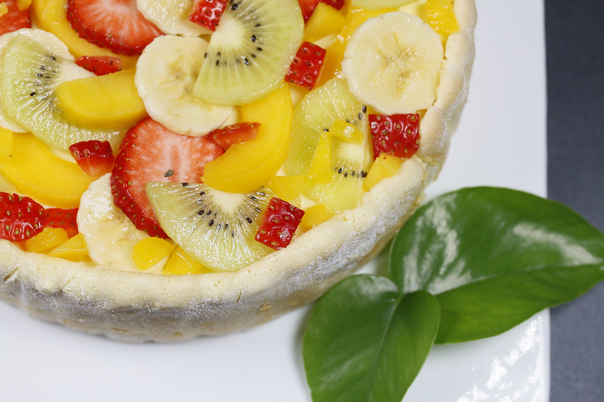 tort diplomat cu fructe -sfatulparintilor.ro - pixabay_com - gourmet-2136371_1920