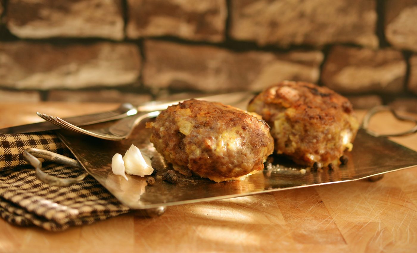 Chiftelute din piept de curcan - sfatulparintilor.ro - pixabay_com - meatballs-1992354_1920