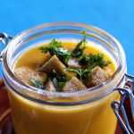 Retete pentru copii: Supa crema de legume cu carnita