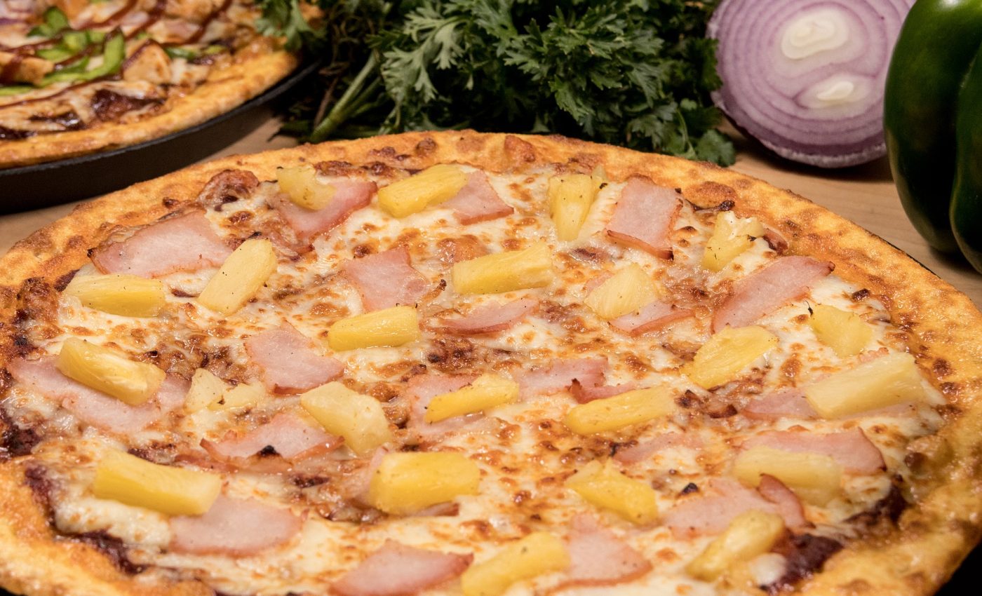 Pizza cu ananas - sfatulparintilor.ro - pixabay_com - pizza-5501075_1920