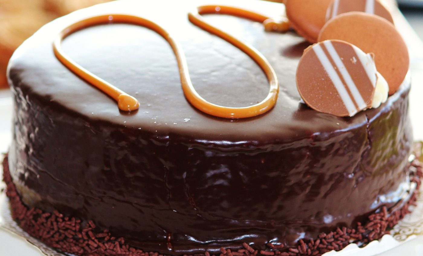 tort cu crema de ciocolata - sfatulparintilor.ro - pixabay-com - chocolate-cake-476348_1920