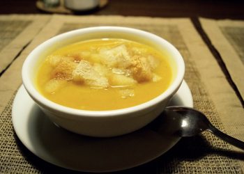 Supa crema de legume cu crutoane