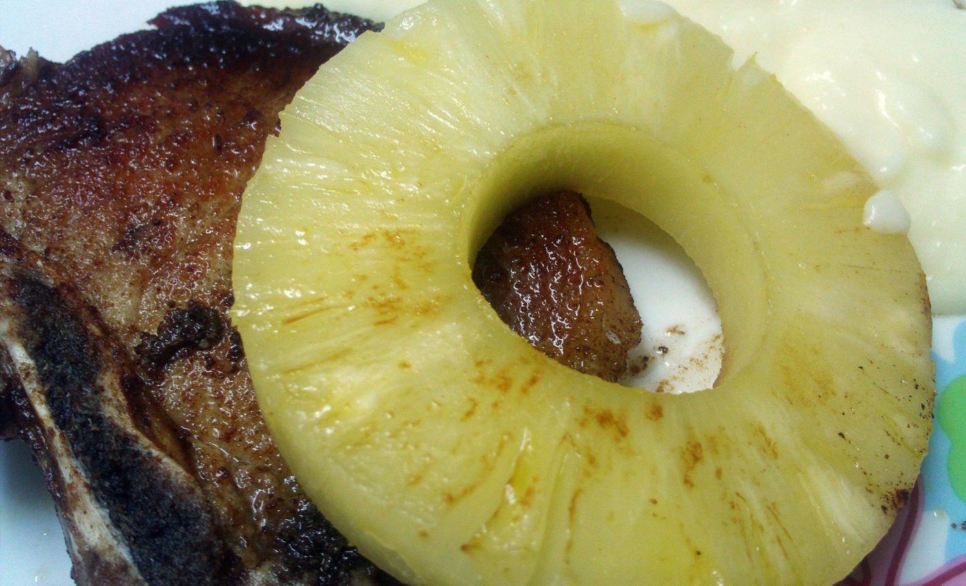 Friptura de porc cu mustar frantuzesc si ananas - sfatulparintilor.ro - pixabay-com - pork-chop-345816_1920