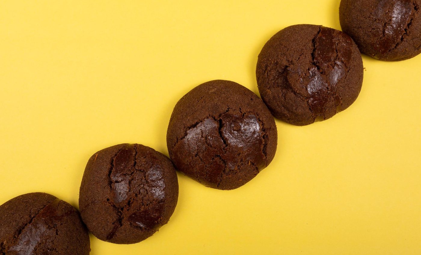biscuiti cu ciocolata amaruie - sfatulparintilor.ro - pixabya_com - cookie-5817557_1920