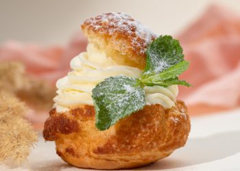 Choux a la creme - sfatulparintilor.ro - dreamstime_m_261504566