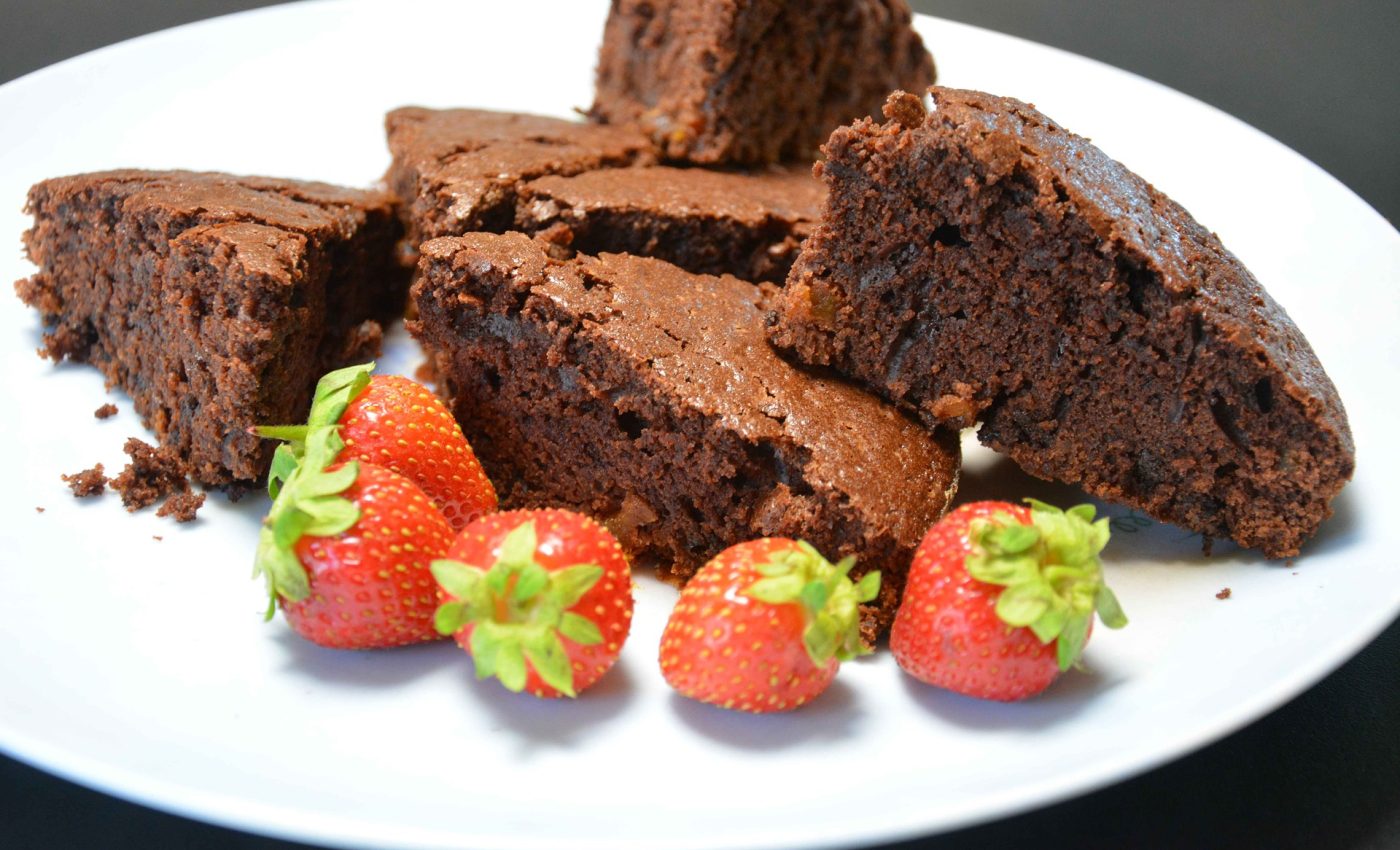 Prajitura cu ciocolata fara oua - sfatulparintilor.ro - pixabay-com - chocolate-cake-2554727_1920