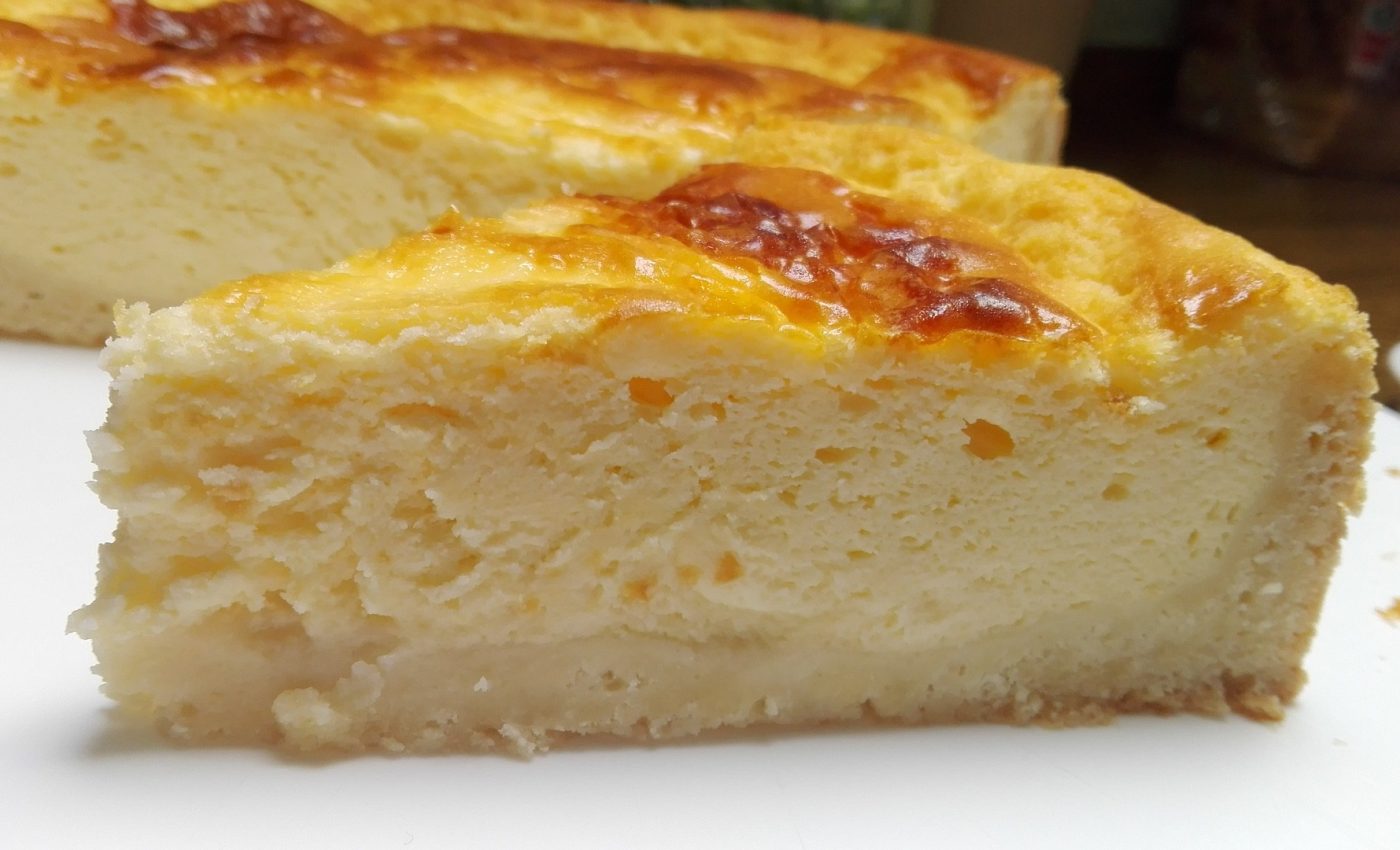 prajitura turnata cu branza - sfatulparintilor.ro - pixabay_com - cake-3499479_1920