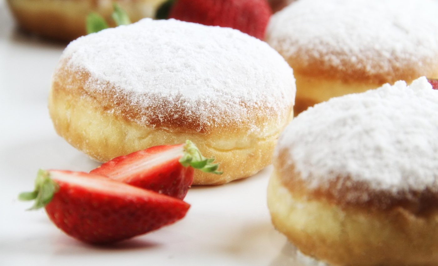 Gogosi pudrate cu zahar