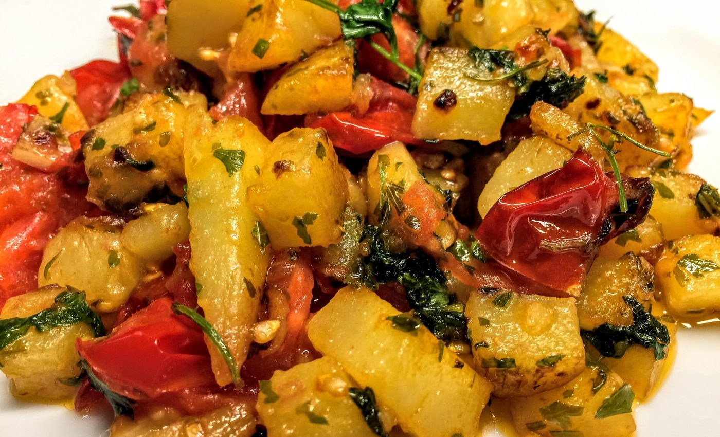Salata de rosii cu cartofi - sfatulparintilor.ro - pixabay_com - potato-3560874_1920