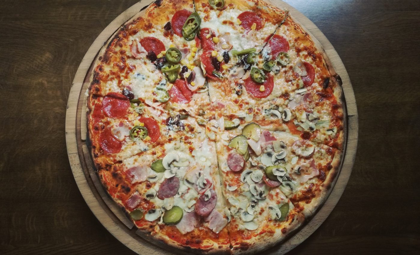 pizza taraneasca - sfatulparintilor.ro - pexels_com - cheese-close-up-crust-803290