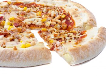 Pizza de casa cu sunca de curcan - sfatulparintilor.ro - pixabay_com - pizza-316427_1280