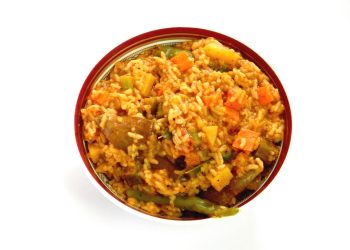 Pilaf cu legume şi carne de pasăre - sfatulparintilor.ro - pixabay_com - rice-1338447_1920