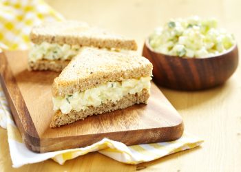 Sandwich cu crema de branza