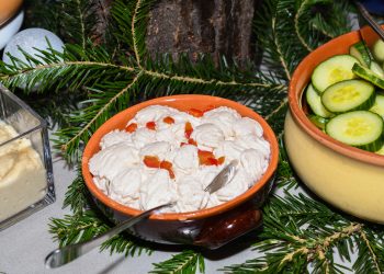 Salata de icre cu ceapa