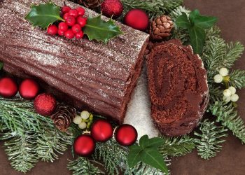 Tort Buturuga de Craciun