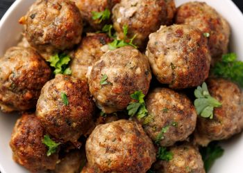 Chiftelute din carne si legume