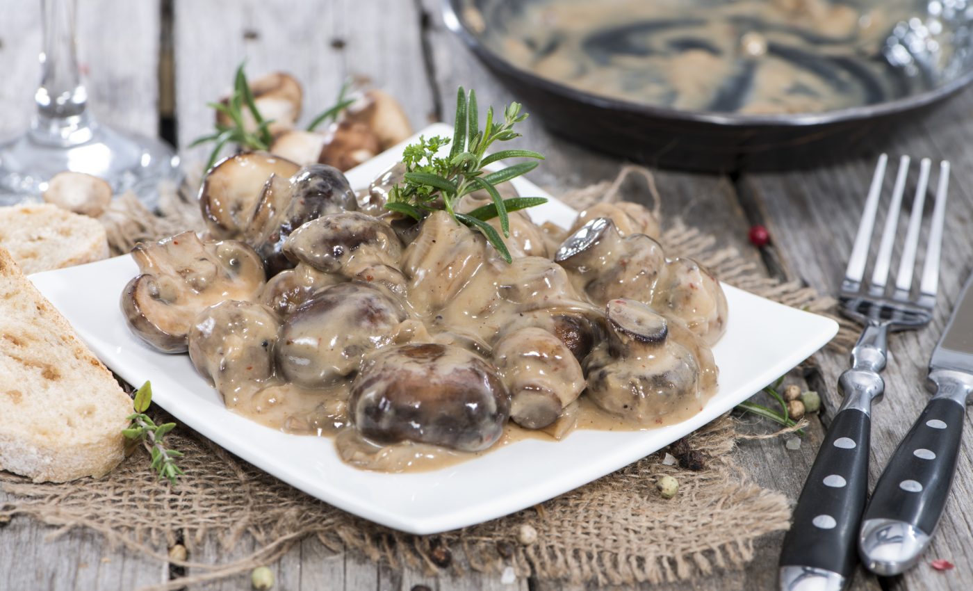 Tocăniță de ciuperci cu smântână vegetală