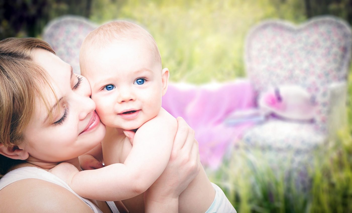 alimentatie bebelusi - sfatulparintilor.ro - pixabay_com - mothers-3389671_1920