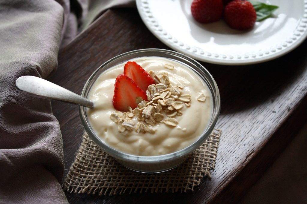 Cele mai bune alimente fermentate - sfatulparintilor.ro - pixabay_com - yogurt-1442033_1920