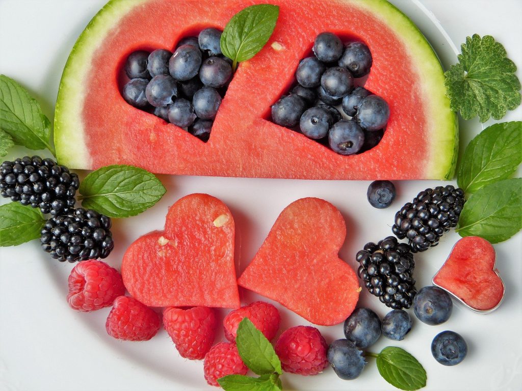 fructe de vara - sfatulparintilor.ro - pixabay_com - fruit-2367029_1920