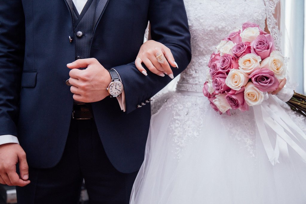 sfaturi sa devii barbatul perfect - sfatulparintilor.ro - pixabay_com - wedding-2595862_1920