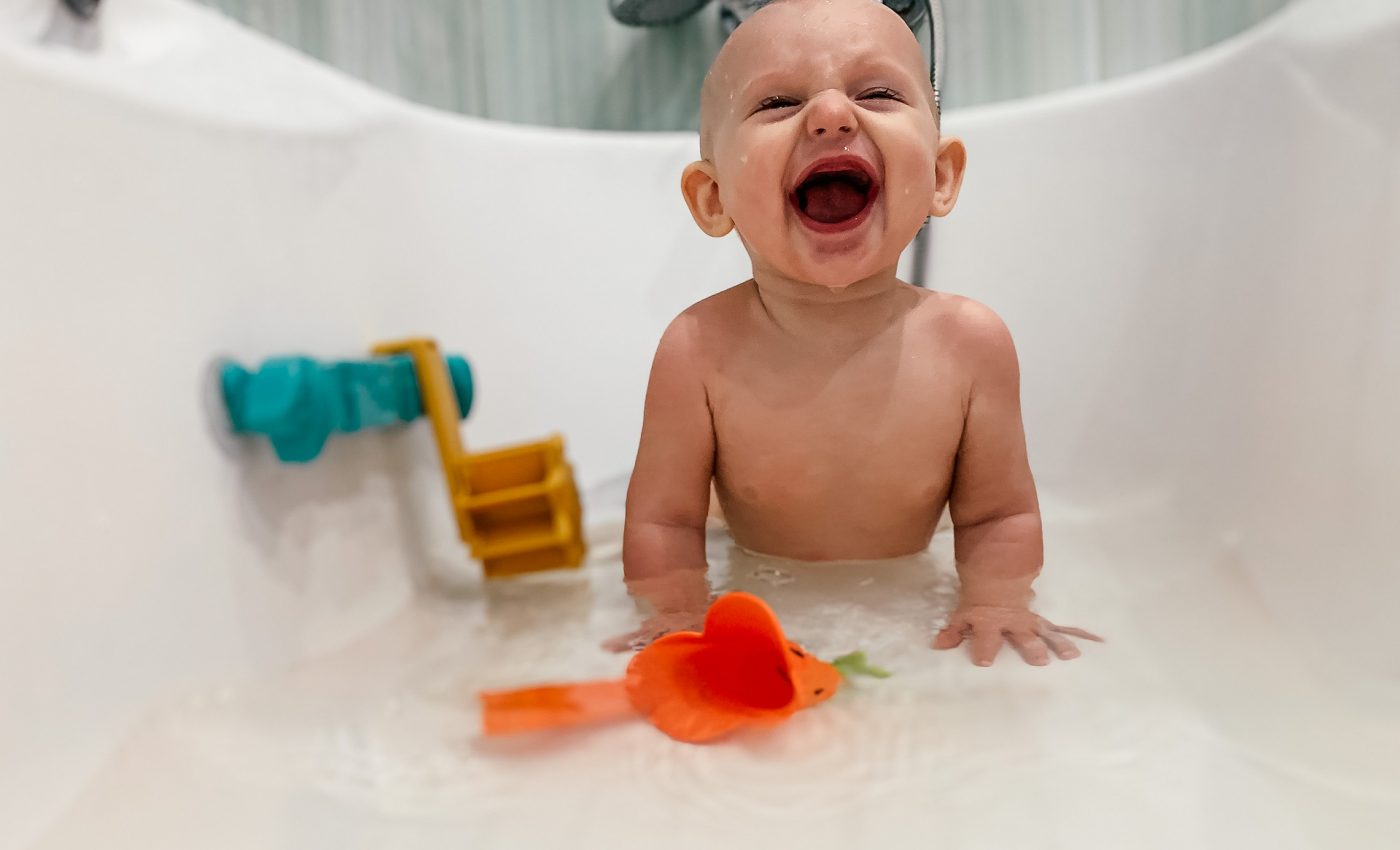 Suportul de baie pentru bebe