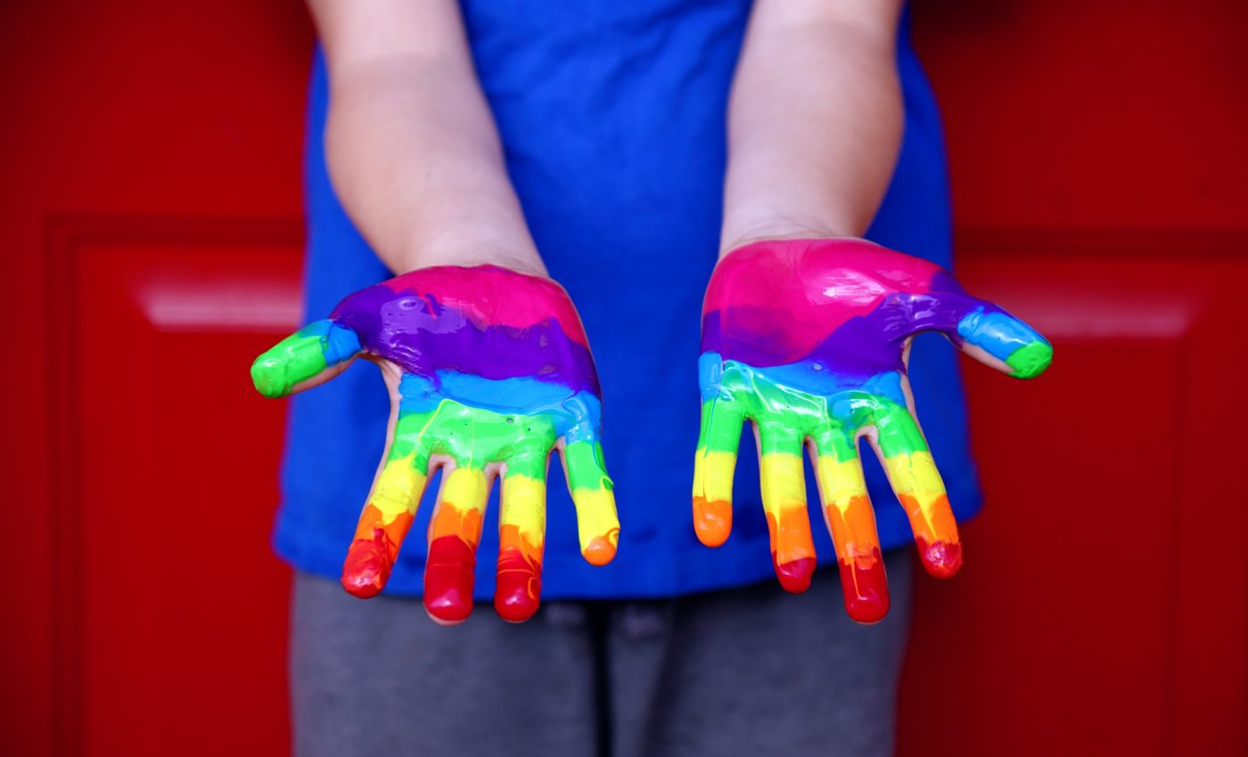 Ce faci daca afli ca ai un copil homosexual - sfatulparintilor.ro - pixabay-com - human-rights-3805188_1920