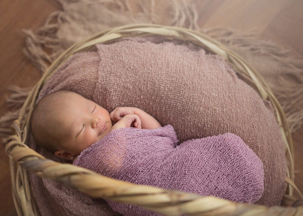 Cum sa adormi bebelusul - sfatulparintilor.ro - pixabay_com - newborn-3540499_1920