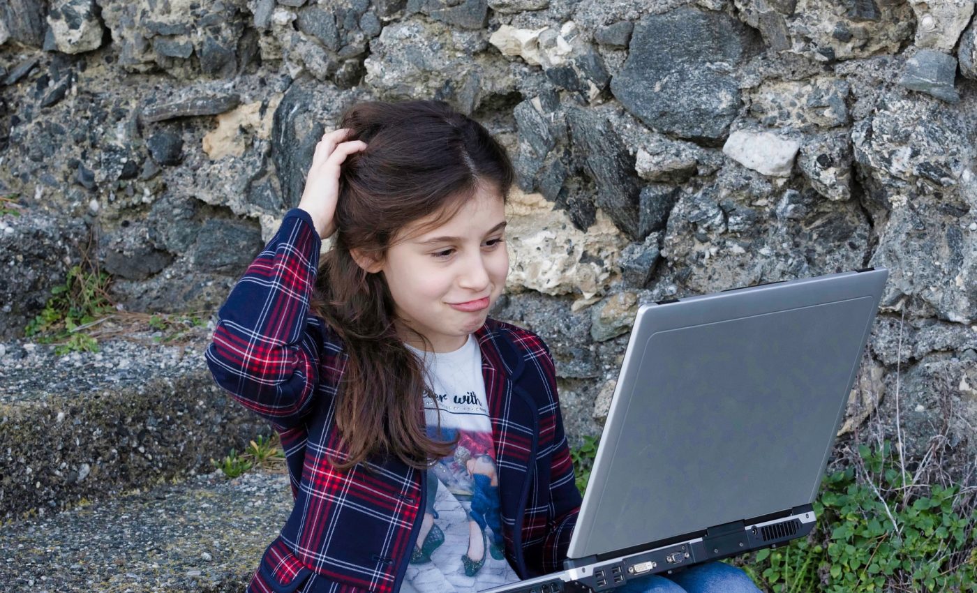 Ce pot dezvalui copiii pe internet