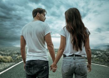 semne ca esti intr-o relatie nepotrivita