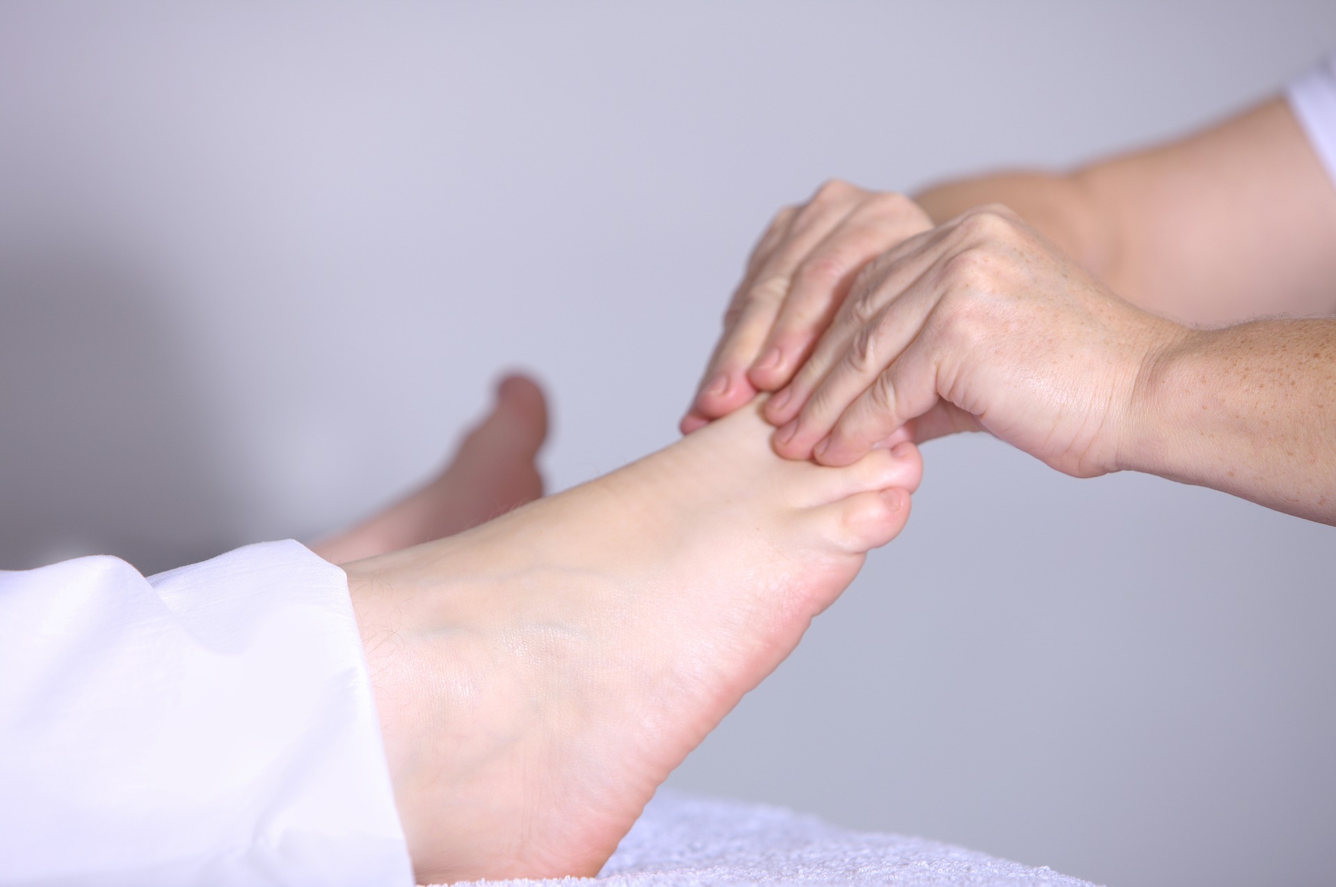 masajul la picioare slabeste