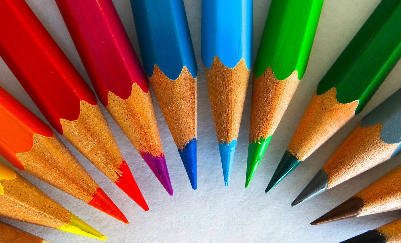 Ce spune culoarea preferata despre tine- sfatulparintilor.ro - pixabay_com - colour-pencils-450621_1920