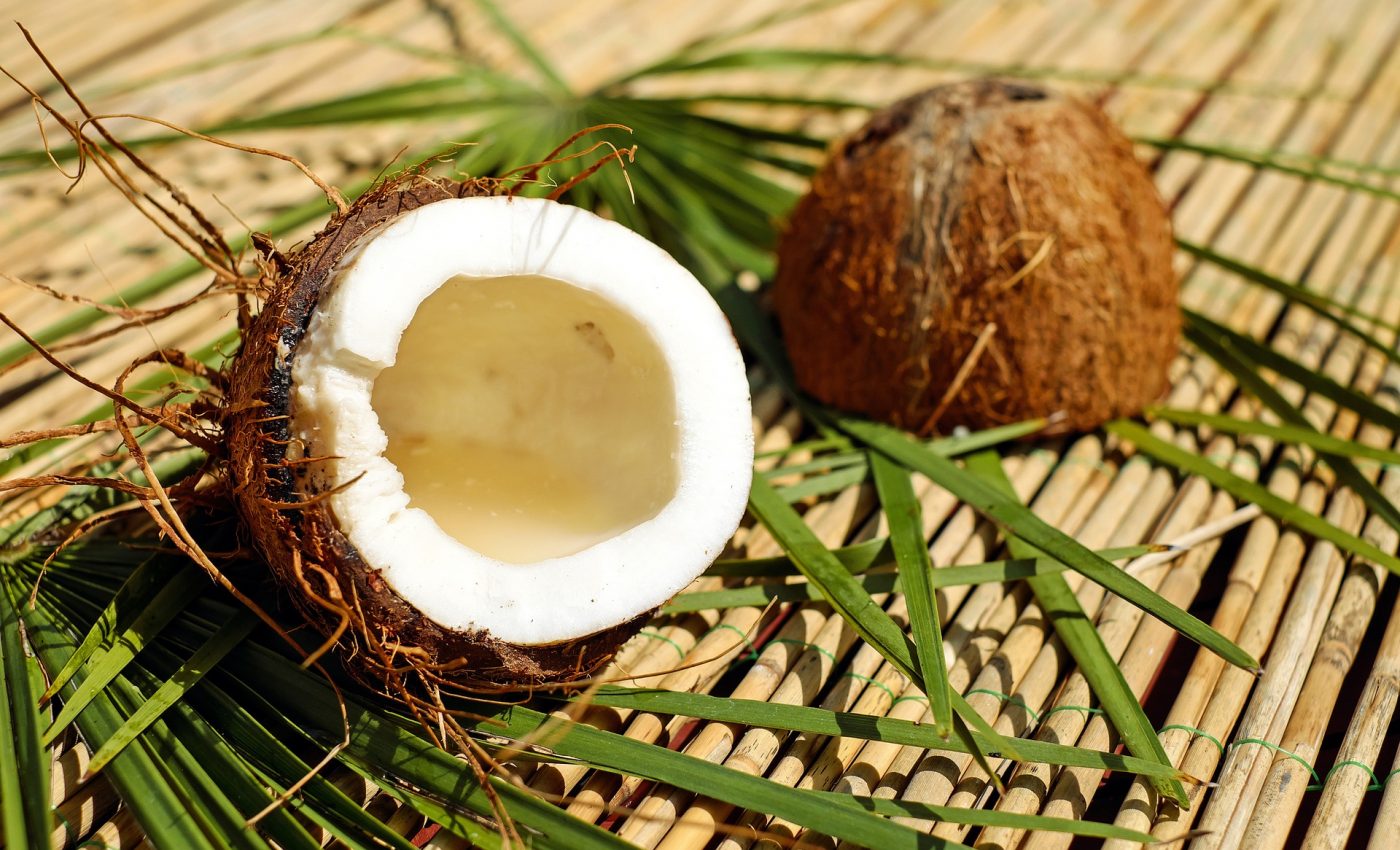 utilizari ale uleiului de cocos in gospodarie