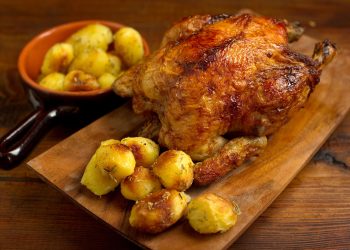 Pui cu condimente naturale la cuptor