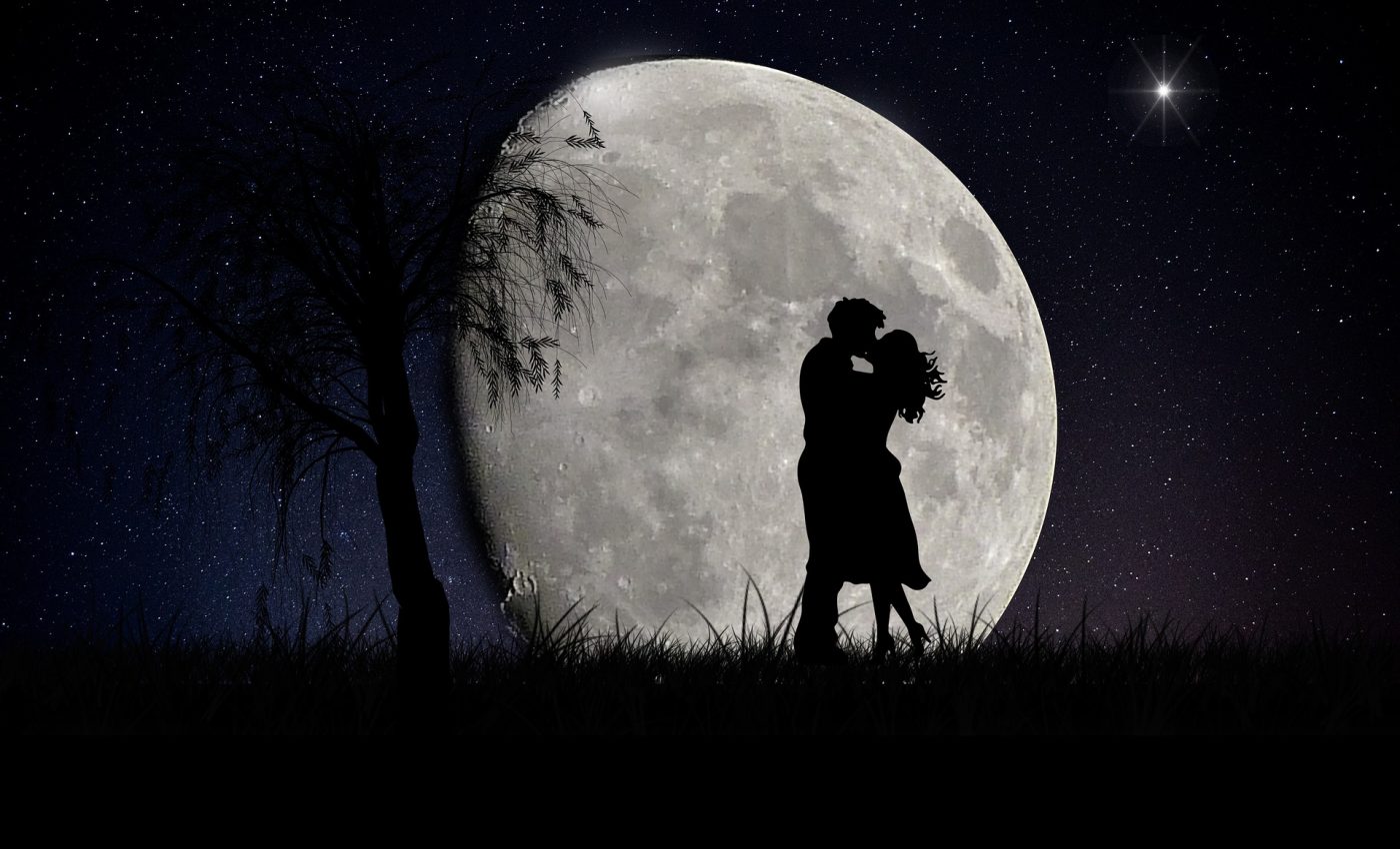 luna plina - sfatulparintilor.ro - pixabay_com - moon-2106892_1920