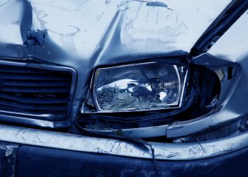 accident auto - sfatuilparintilor.ro - pixabay_com - headlamp-2940