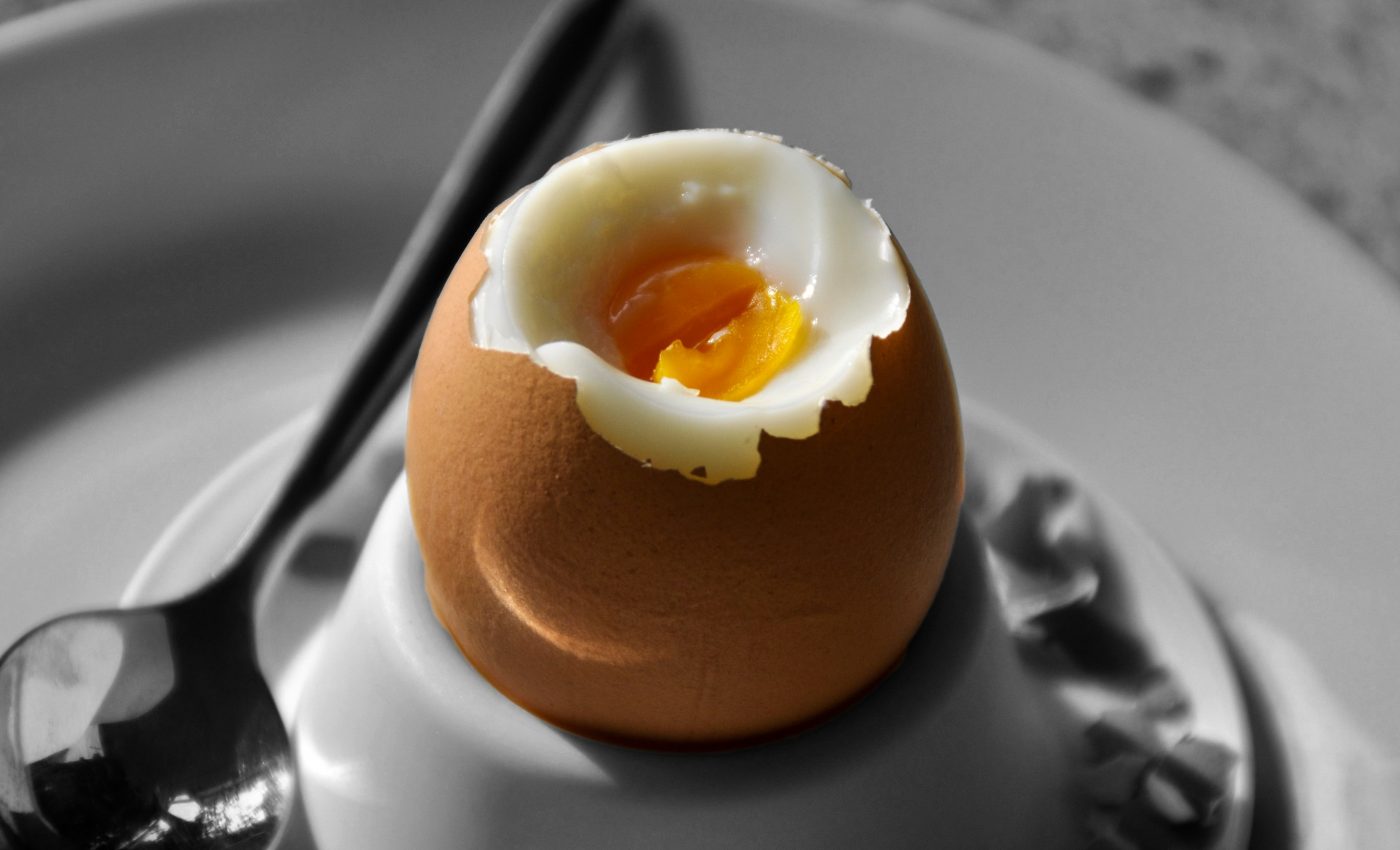 cum sa fierbi oul - sfatulparintilor.ro - pixabay-com - breakfast-egg-2209048