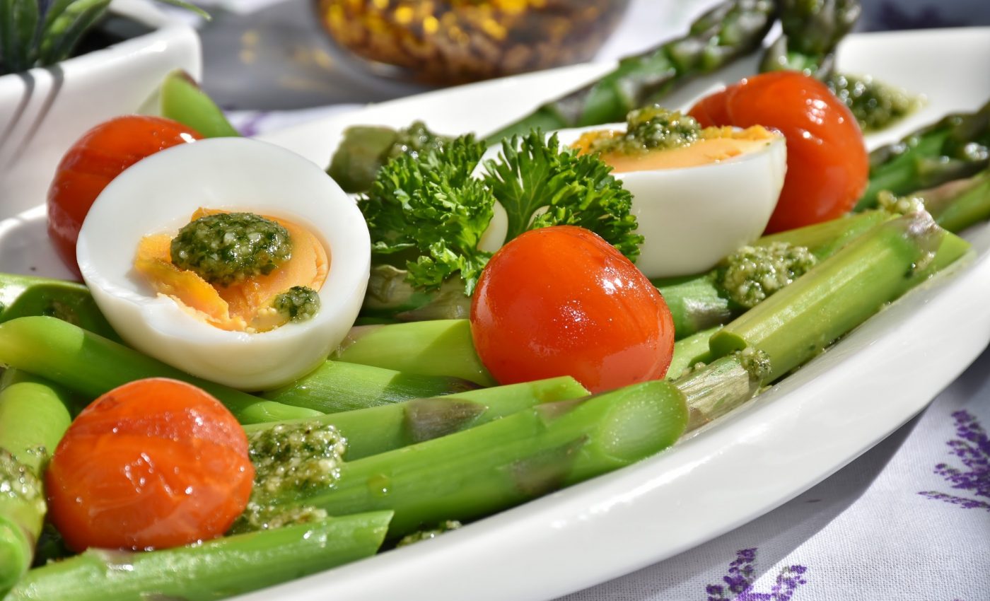 alimente - cura de slabire - sfatulparintilor.ro - pixabay_com - asparagus-1307604_1920