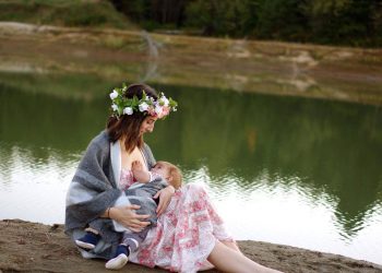 alaptare - sfatulparintilor.ro - pixabay_com - breastfeeding-2435896