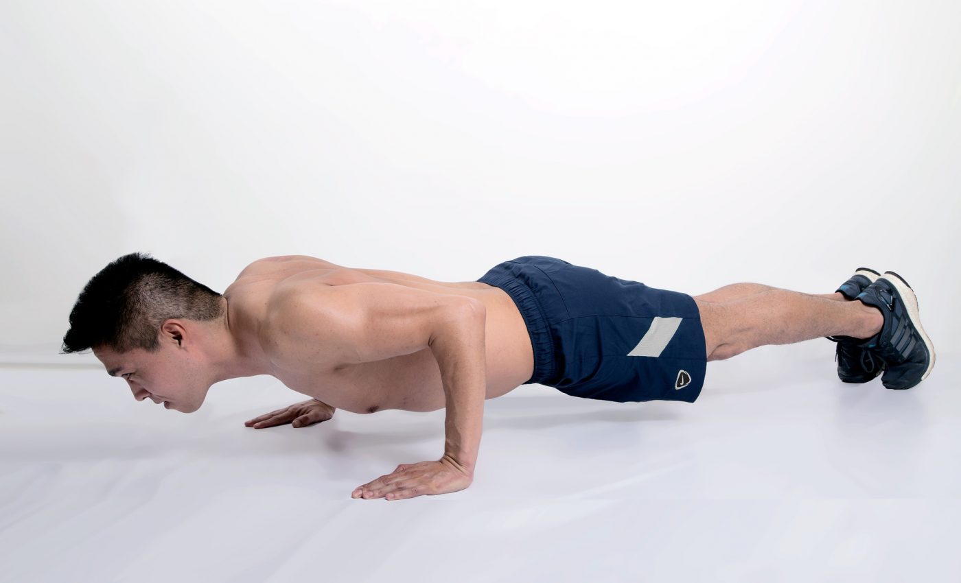 exercitii fizice pentru un abdomen plat - sfatulparintilor.ro - pixabay_com - sport-1815737_1920