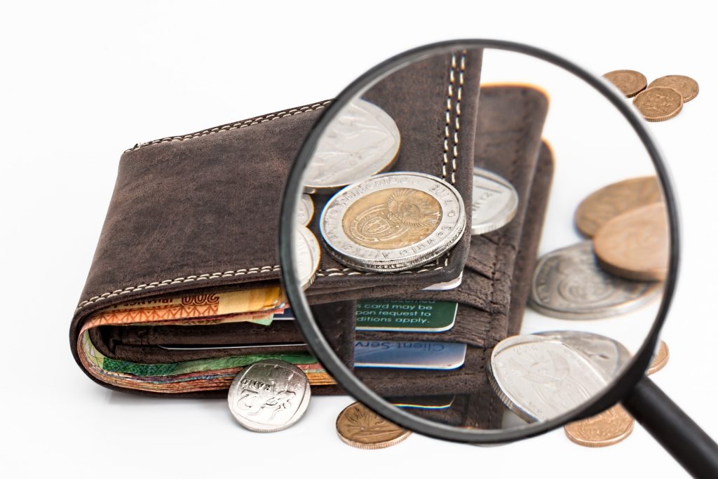 bani mai multi - sfatulparintilor.ro - pixabay_com - wallet-2292428_1920