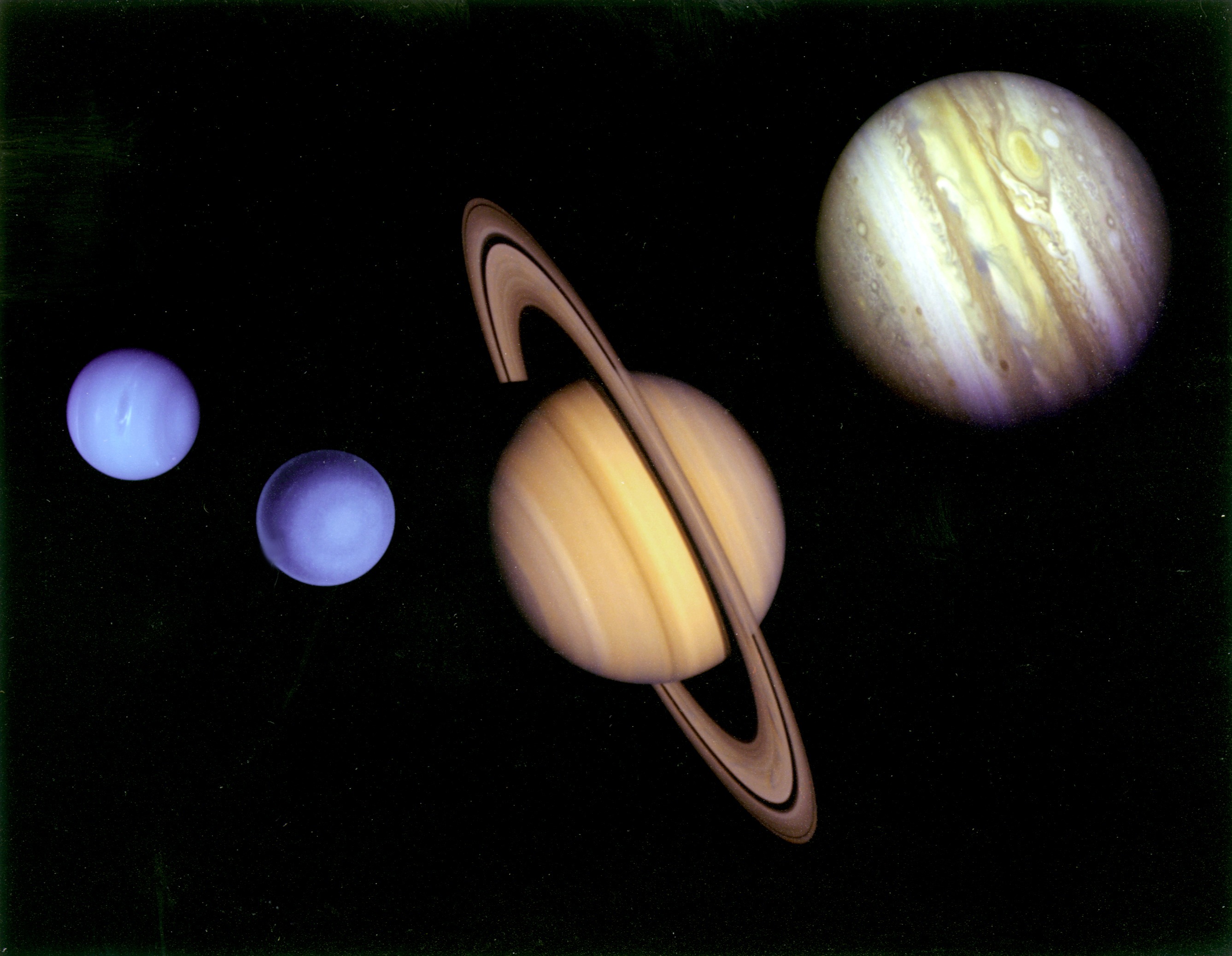 Самая большая система солнечной системы сатурн. Планеты Юпитер Сатурн Уран Нептун. Планеты гиганты Юпитер Сатурн Уран Нептун. Планеты гиганты Уран и Нептун. Газовые гиганты Сатурн Уран Нептун Юпитер.