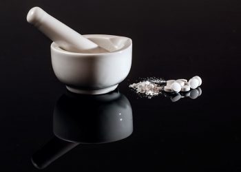 aspirina trucuri - sfatulparintilor.ro - pixabay-com - apothecary-437743